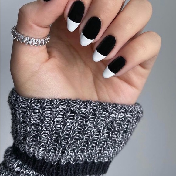 Meet your Posher, Candice - Picture 1 of 1